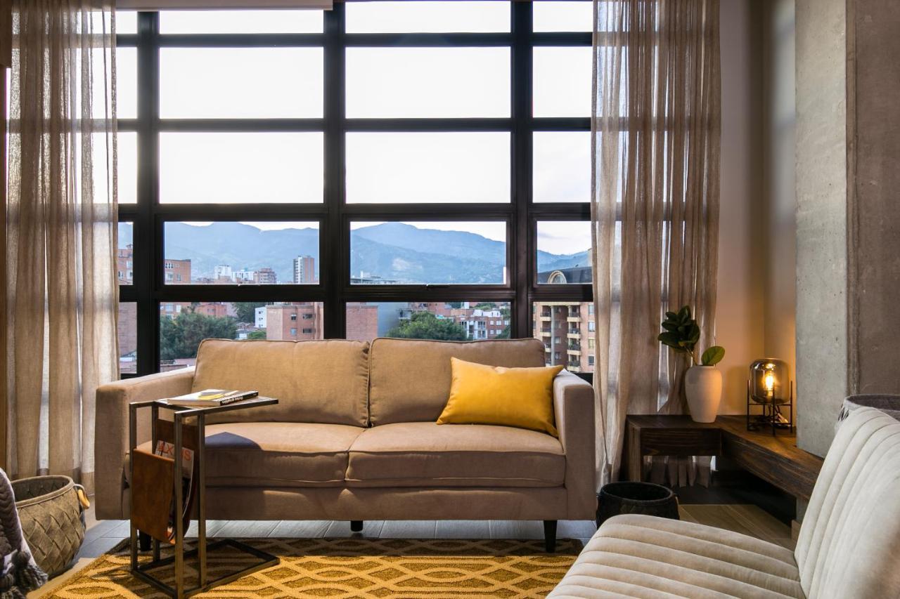 Factory Lofts Hotel Medellin Bagian luar foto