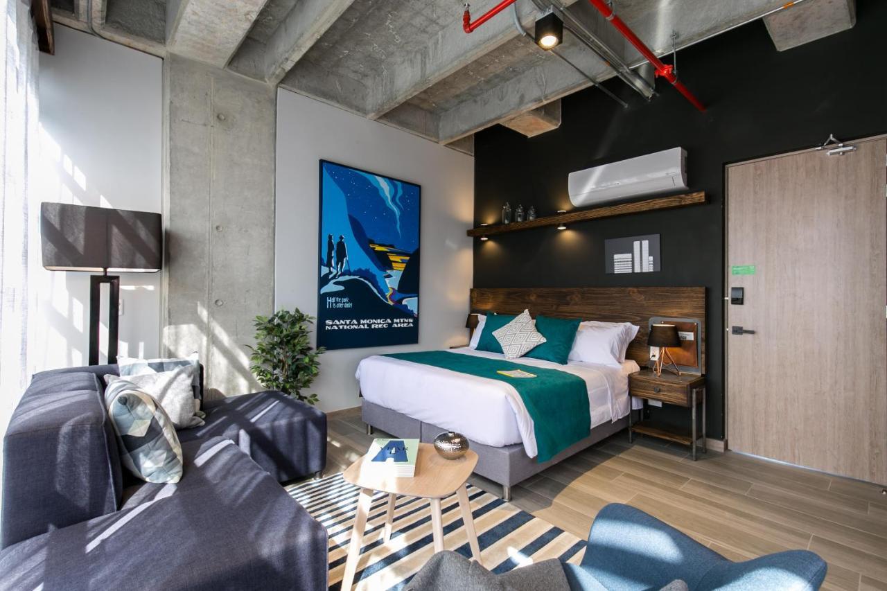 Factory Lofts Hotel Medellin Bagian luar foto
