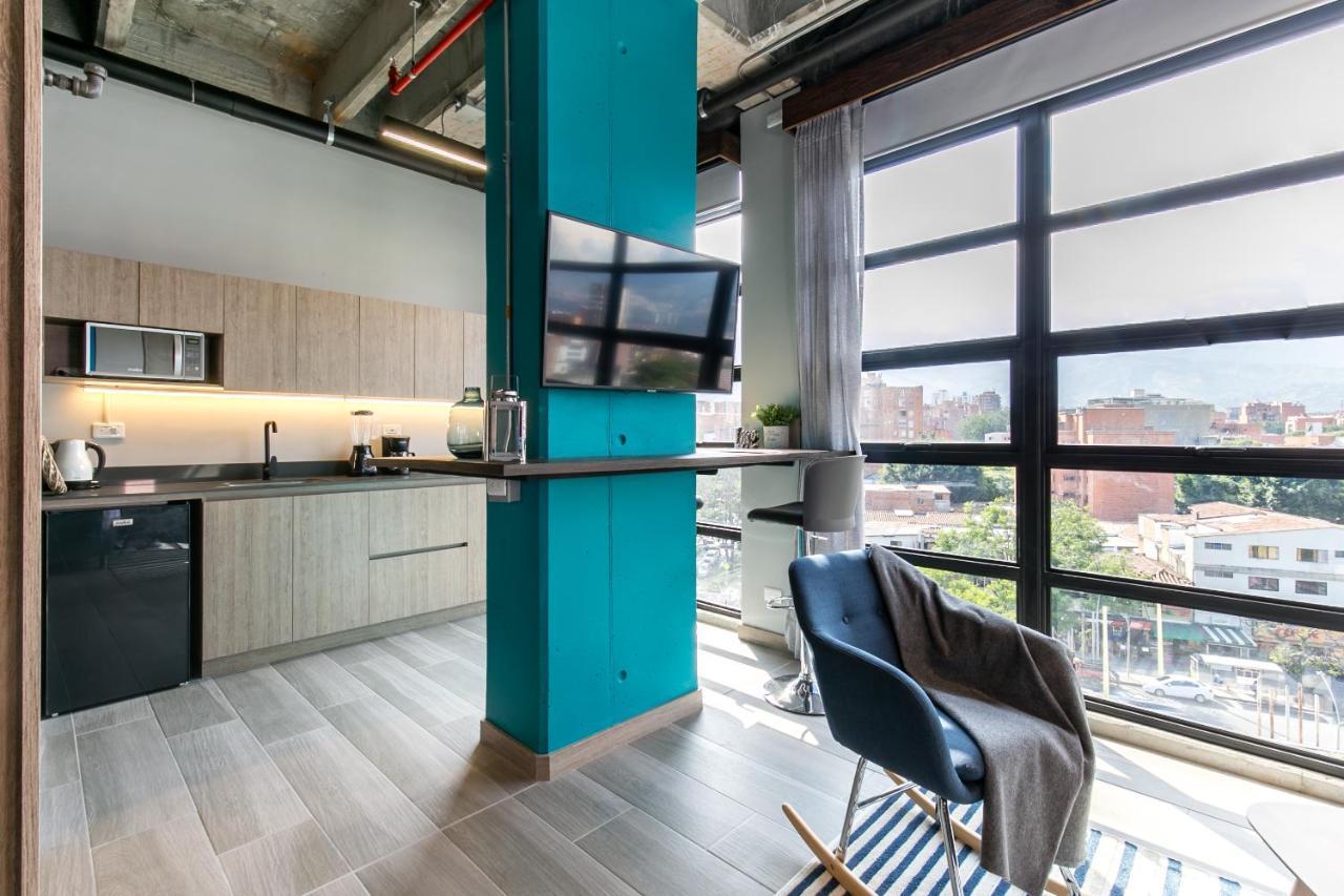 Factory Lofts Hotel Medellin Bagian luar foto