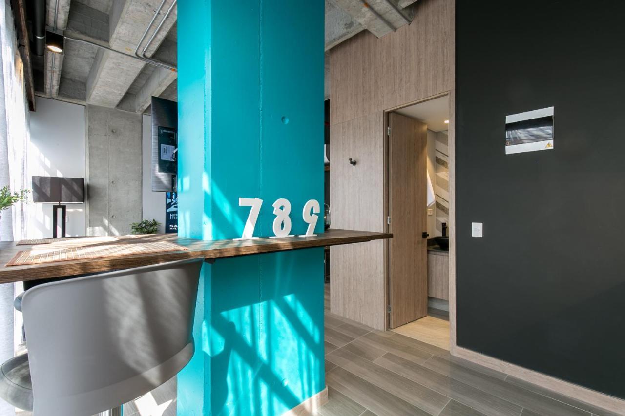 Factory Lofts Hotel Medellin Bagian luar foto