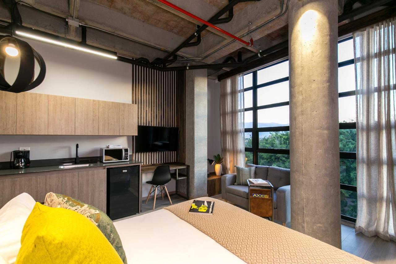 Factory Lofts Hotel Medellin Bagian luar foto