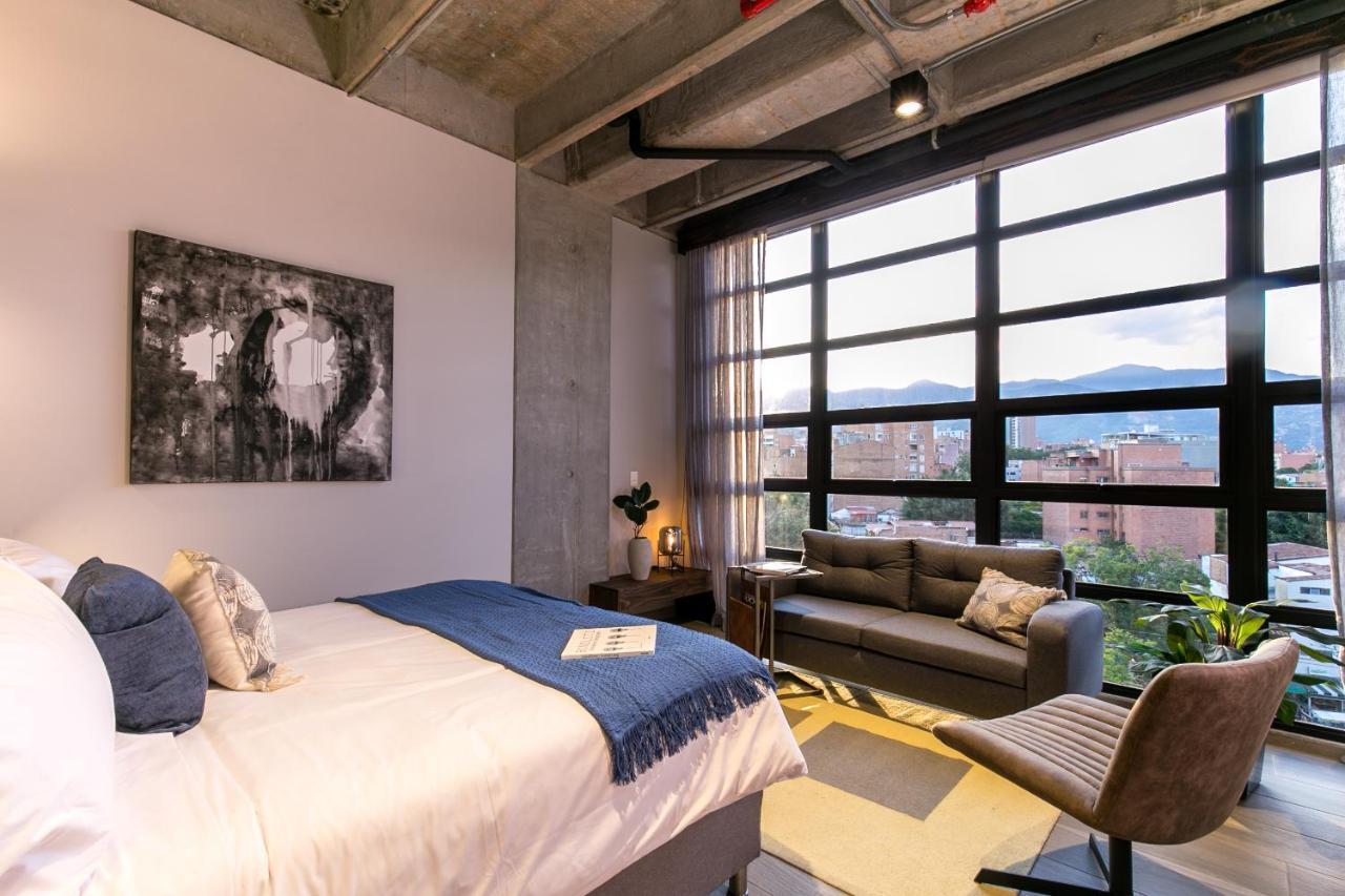 Factory Lofts Hotel Medellin Bagian luar foto