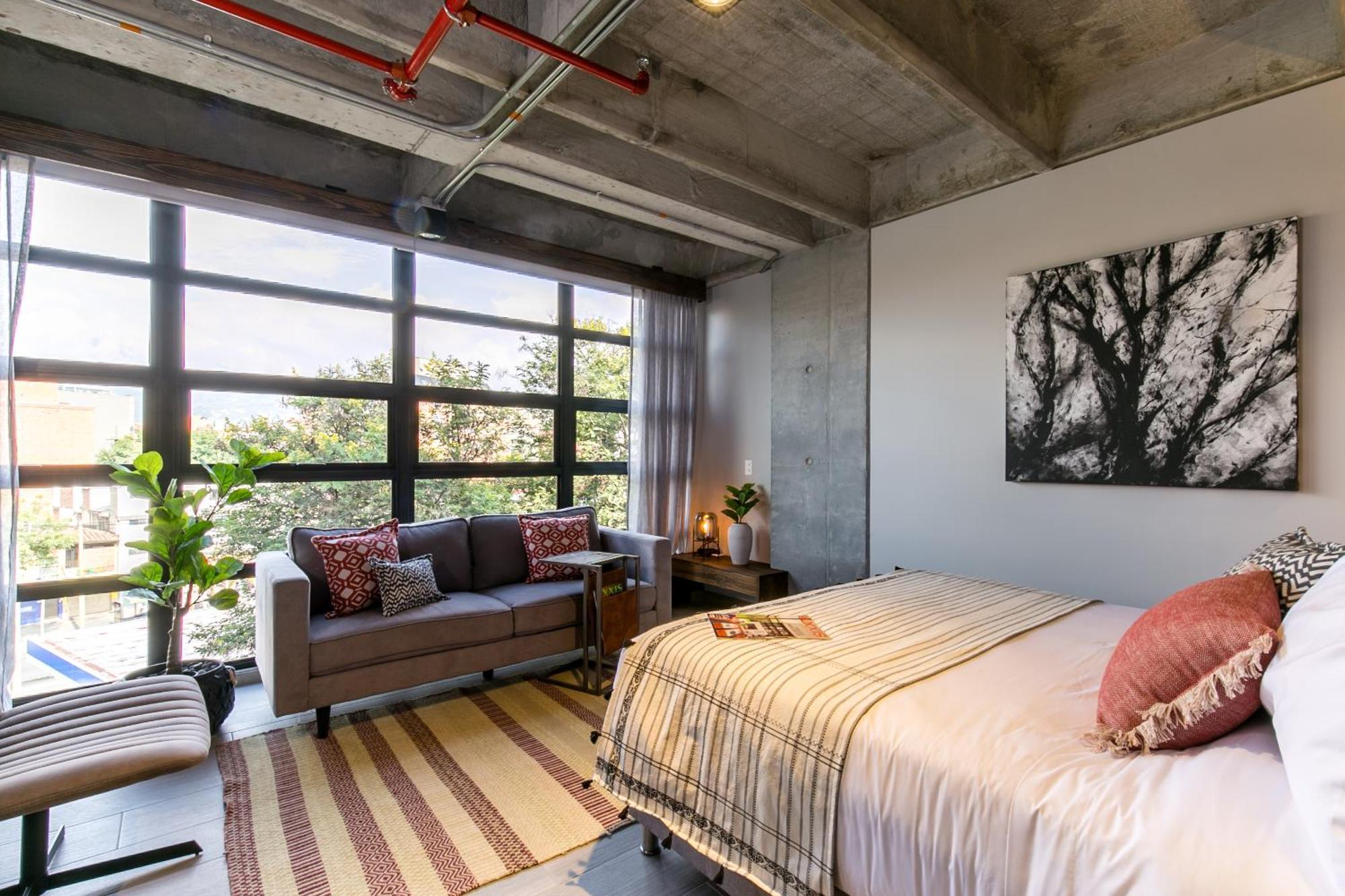 Factory Lofts Hotel Medellin Bagian luar foto